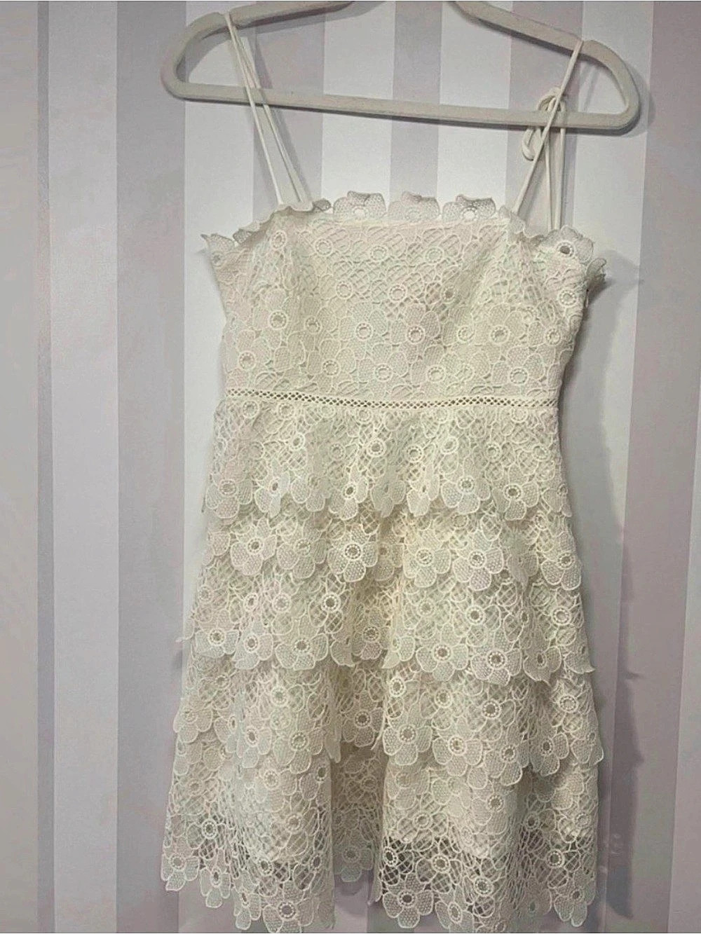 BTB Los Angeles Floral Lace Mini Dress in White Size XS NWT